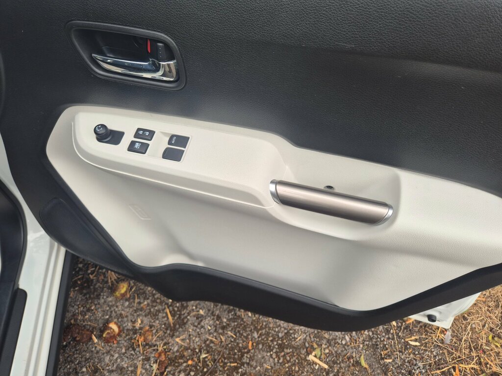 Suzuki Ignis Sz-t Dualjet White #9