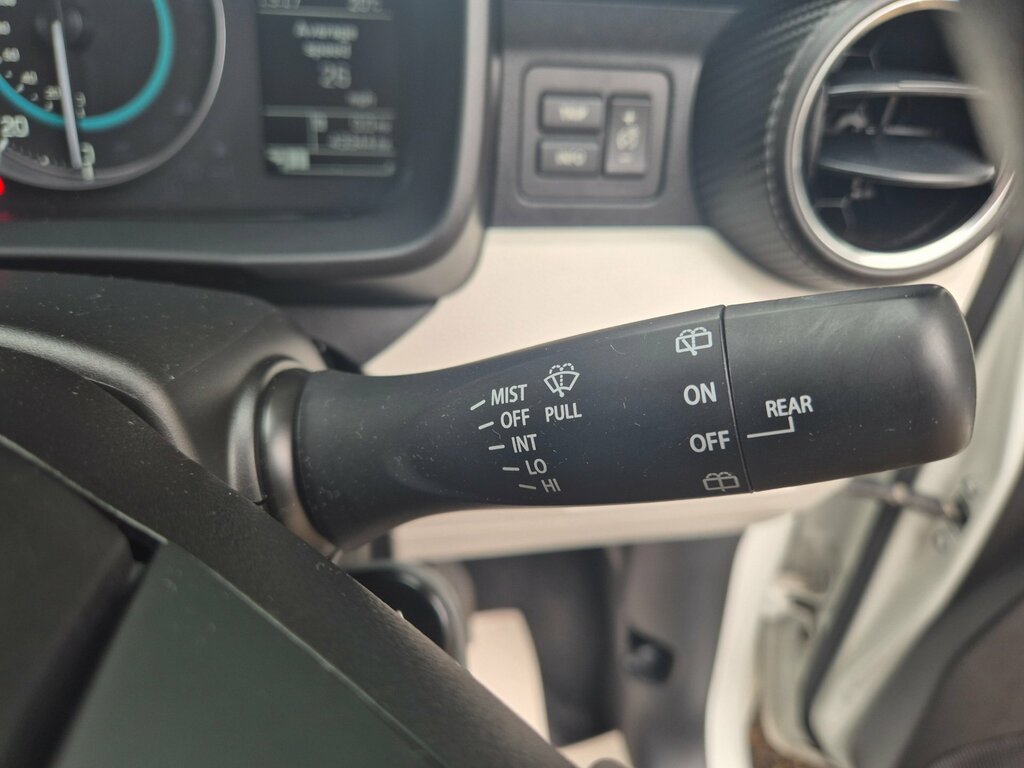 Suzuki Ignis Sz-t Dualjet White #10