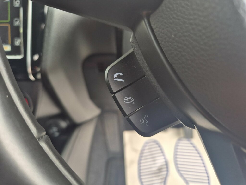 Suzuki Swift Sz-l Dualjet Mhev 1.2 Blue #17