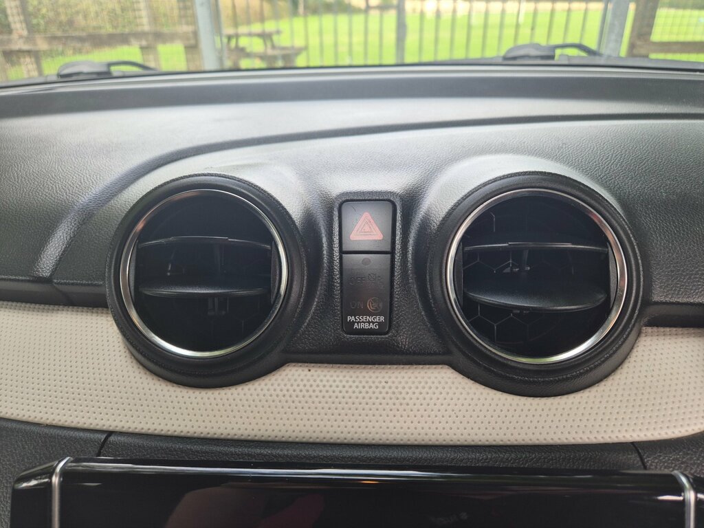 Suzuki Swift 1.2 Dualjet Attitude Euro 6 Ss Silver #15