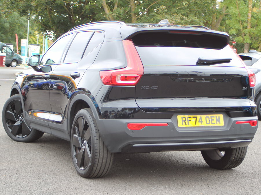 Volvo XC40 2.0 B4p Plus Black Edition RF74OEM Black #5