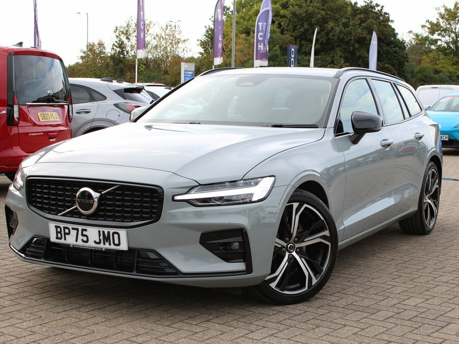 Volvo V60 2.0 B4p Plus Dark 7 Speed Grey #2