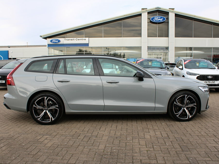 Volvo V60 2.0 B4p Plus Dark 7 Speed Grey #4