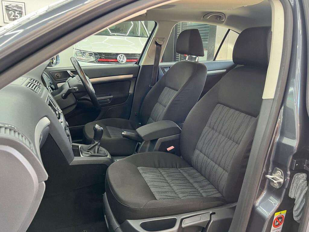 Skoda Octavia Hatchback Silver #30