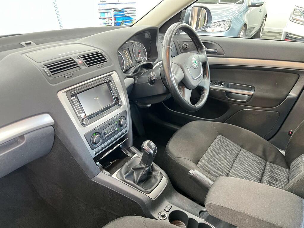 Skoda Octavia Hatchback Silver #14
