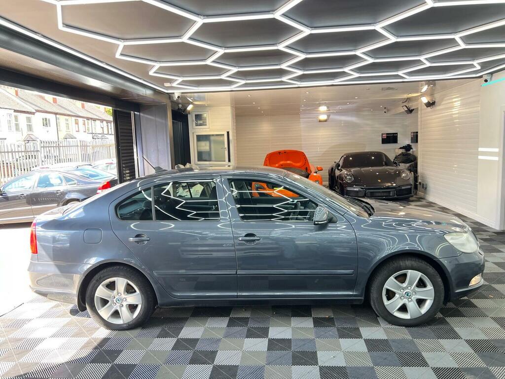 Skoda Octavia Hatchback Silver #9