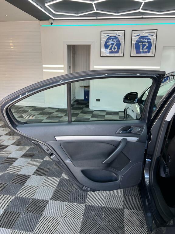Skoda Octavia Hatchback Silver #32
