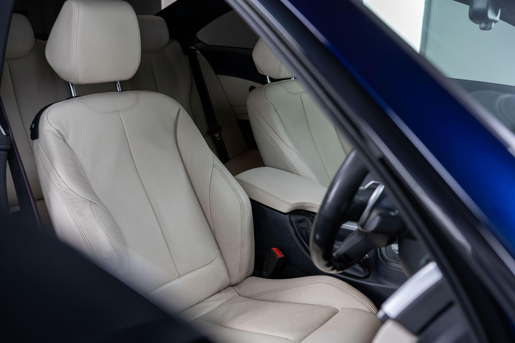 BMW 4 Series 2L Se Blue #27