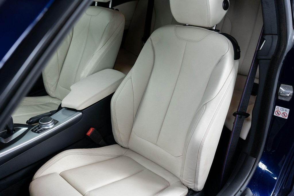 BMW 4 Series 2L Se Blue #34
