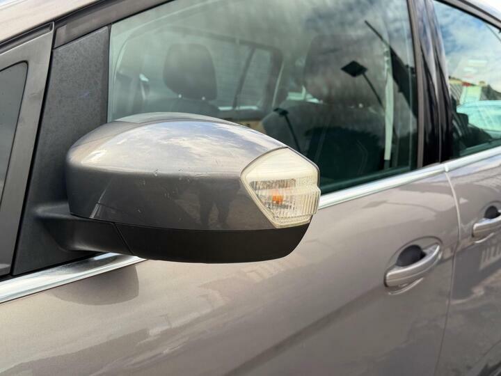 Ford Grand C-Max 1.6 Tdci Zetec White #28