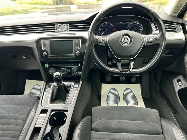 Volkswagen Passat Se Business Tdi Bluemotion Technology Black #24