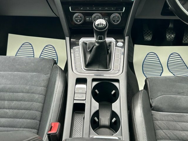 Volkswagen Passat Se Business Tdi Bluemotion Technology Black #29