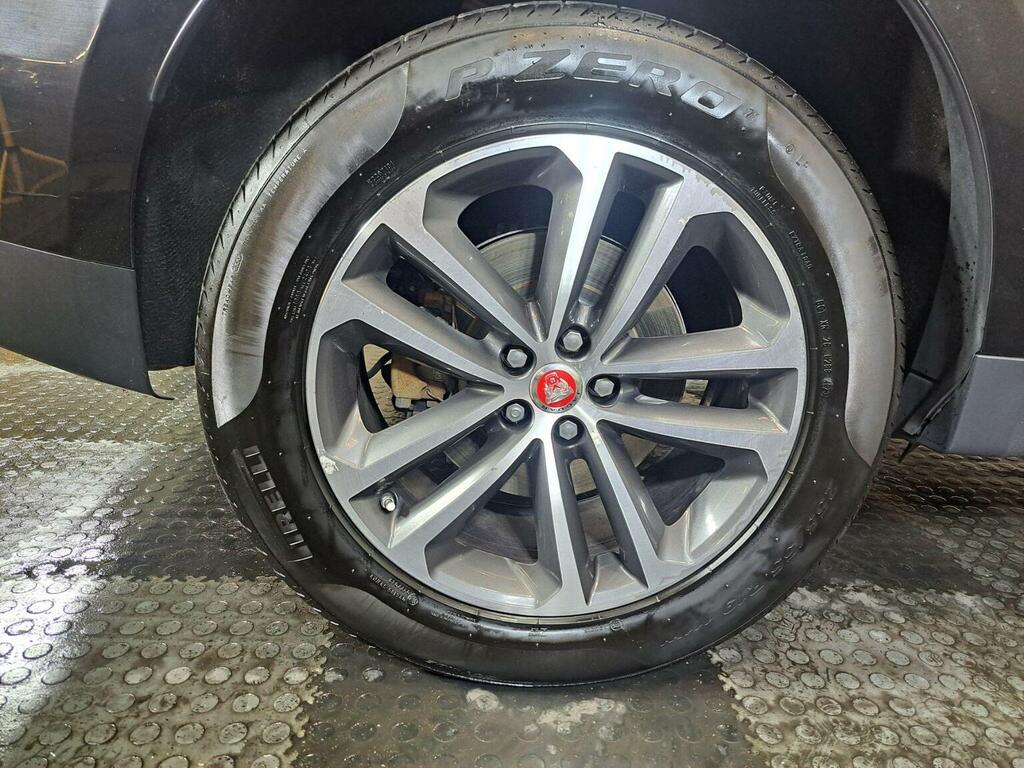 Jaguar F-Pace 2.0 R-sport Awd 238 Bhp Grey #35