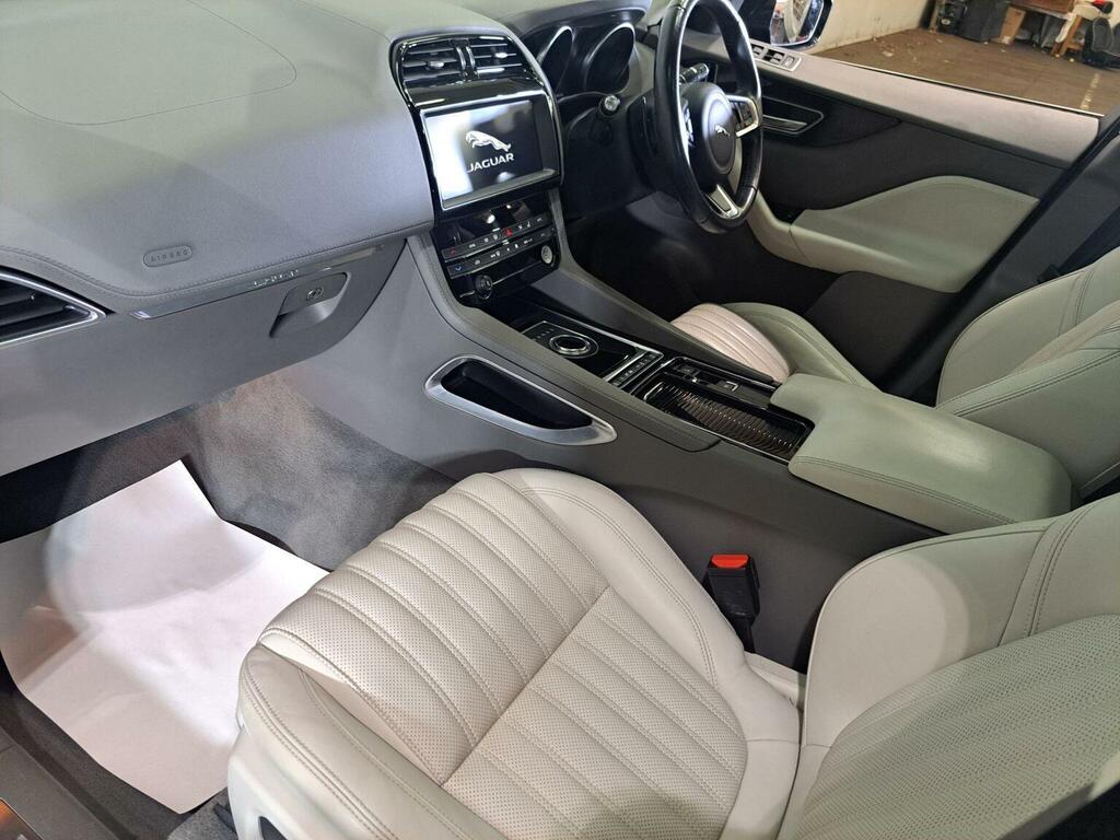 Jaguar F-Pace 2.0 R-sport Awd 238 Bhp Grey #27