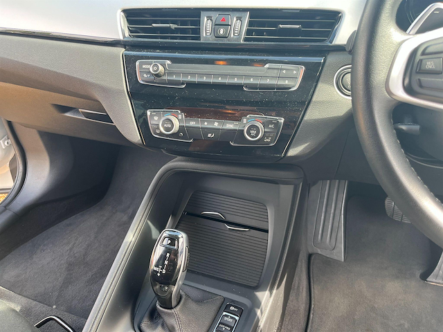 BMW X1 25E Sport Black #14