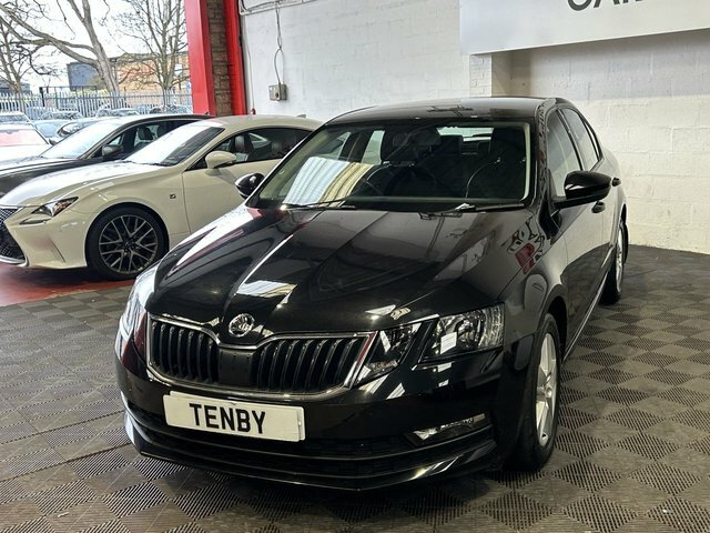 Skoda Octavia Automatic Black #4