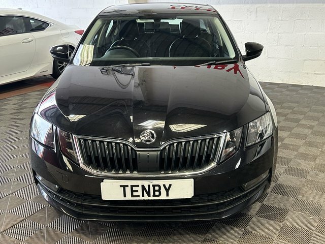 Skoda Octavia Automatic Black #2