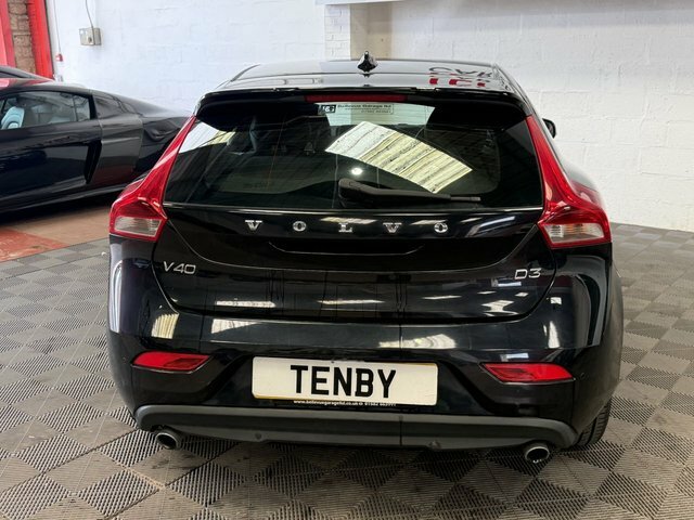 Volvo V40 D3 Se Lux Nav Black #4