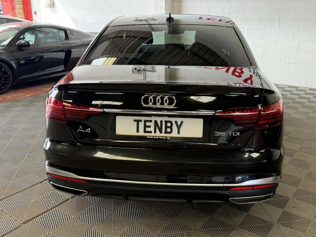 Audi A4 Automatic Black #5