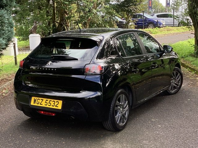 Peugeot 208 Puretech Active Premium Hatchback WGZ5532 Black #4