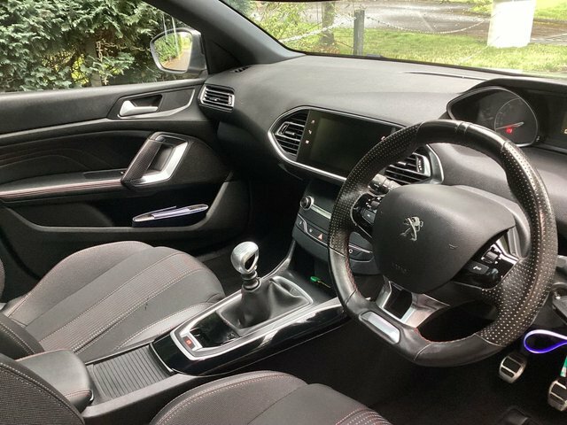 Peugeot 308 Active White #17