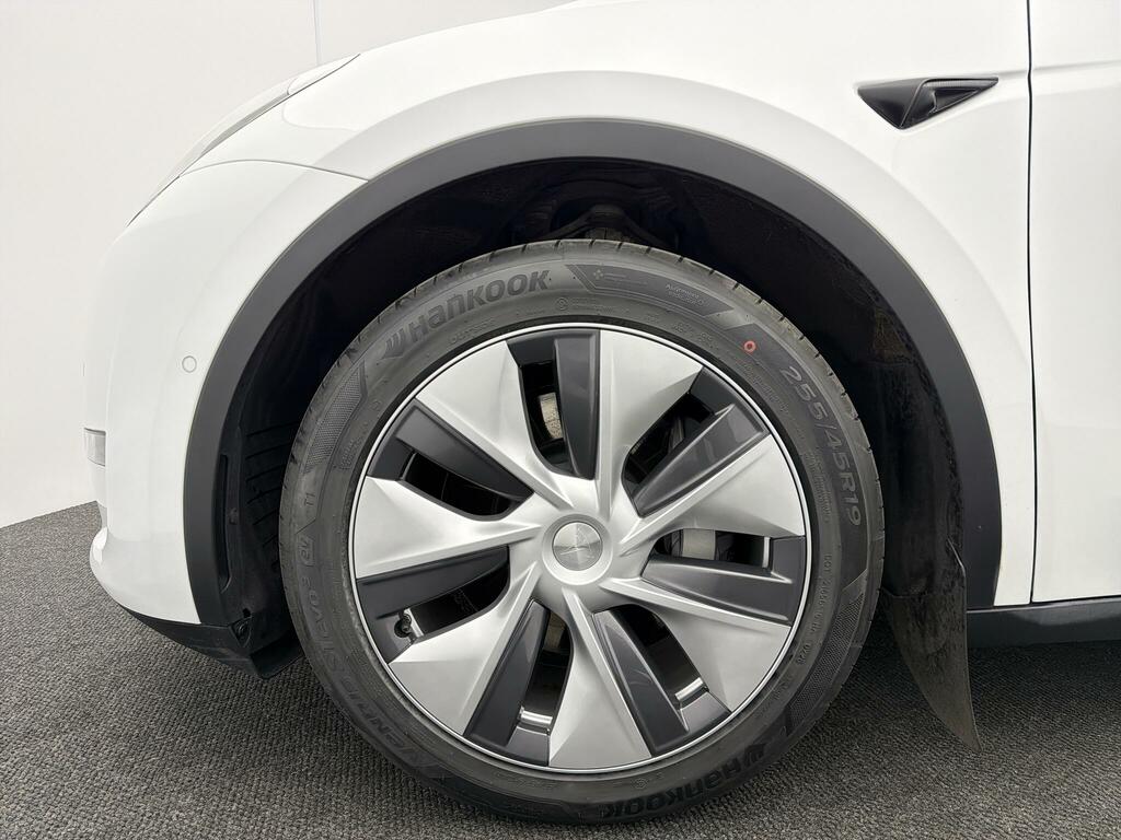 Tesla Model Y Long Range White #4