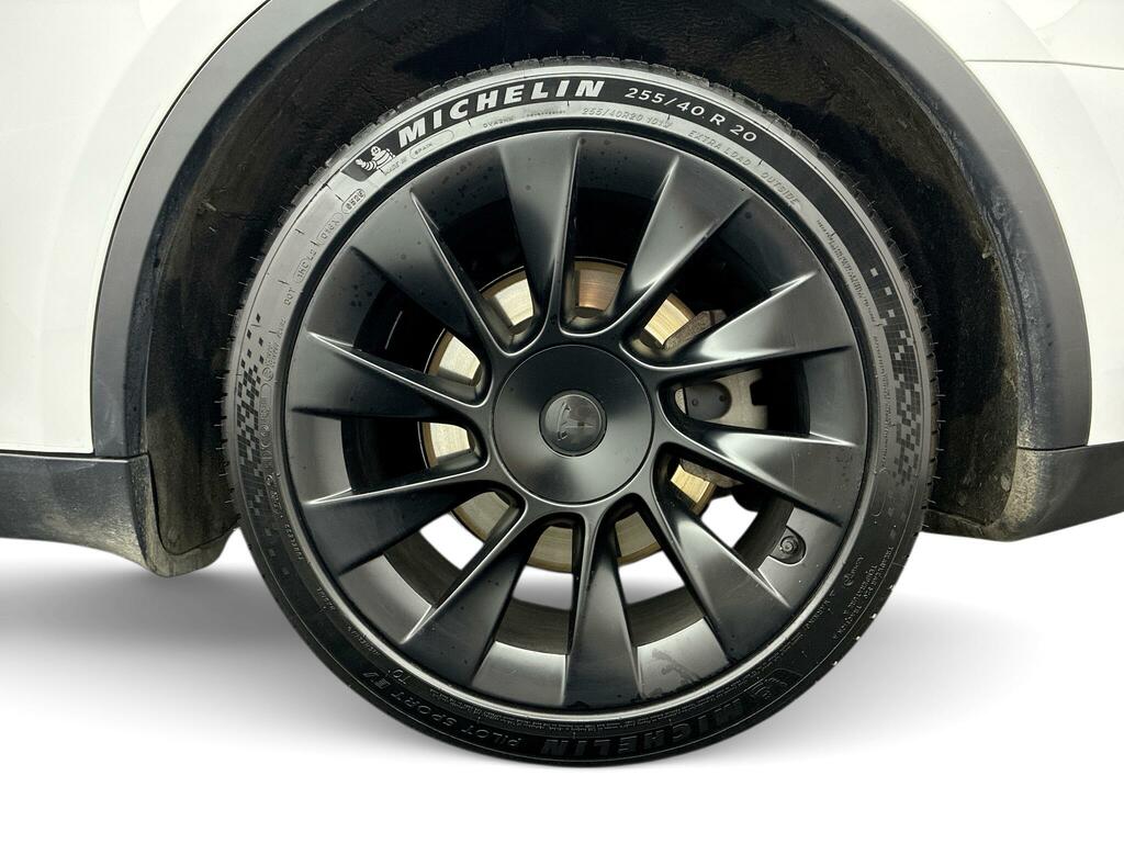 Tesla Model Y Long Range White #6