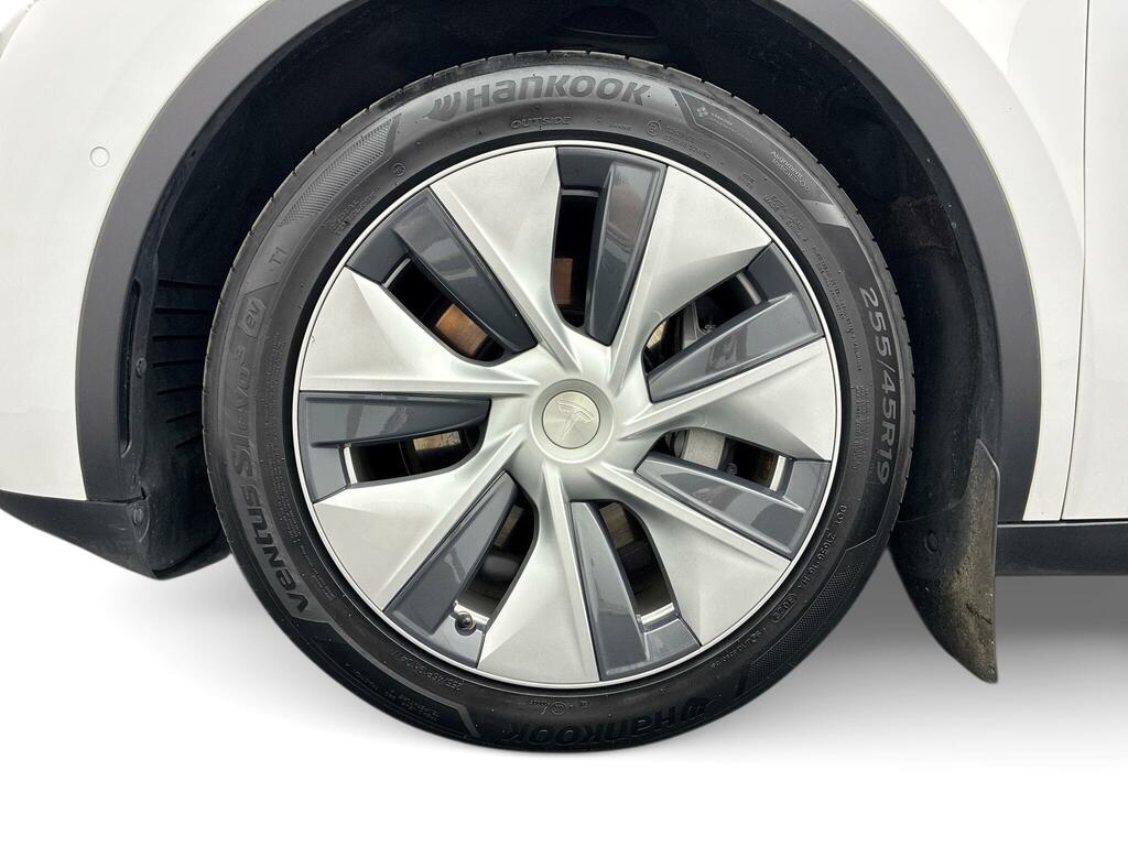Tesla Model Y Long Range White #4