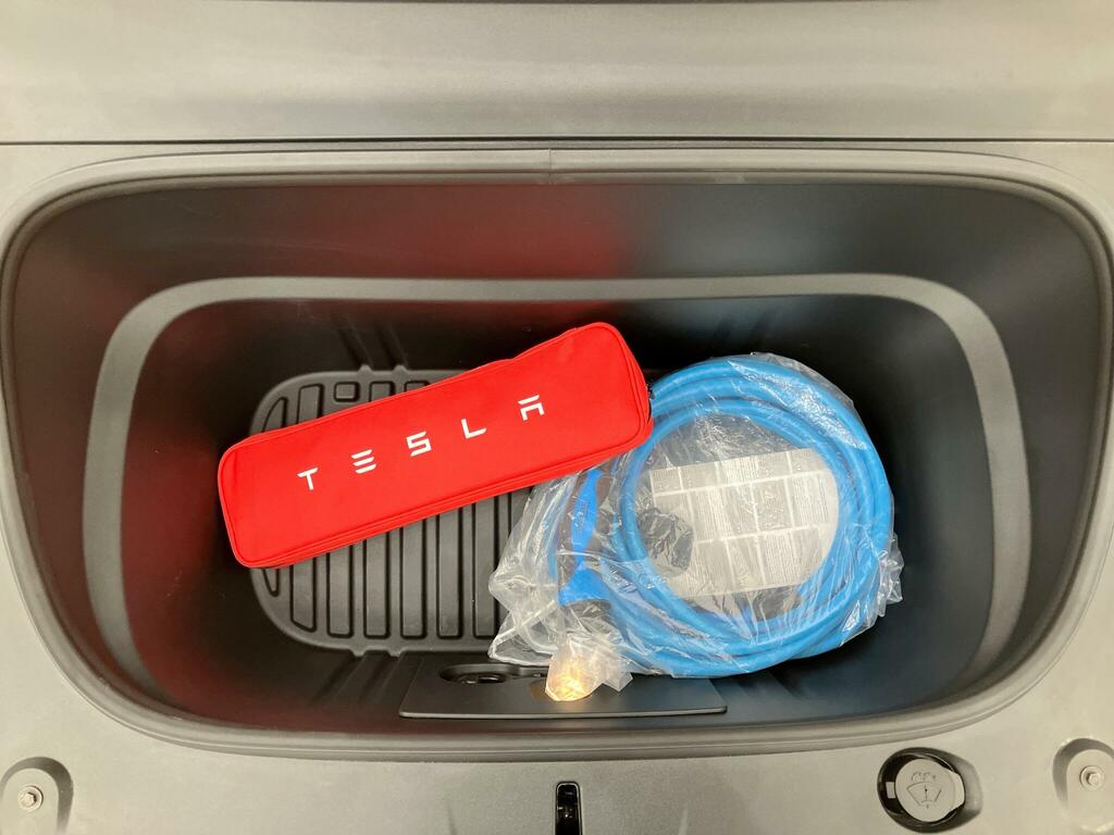 Tesla Model Y Long Range Suv Rwd 346 Ps White #15
