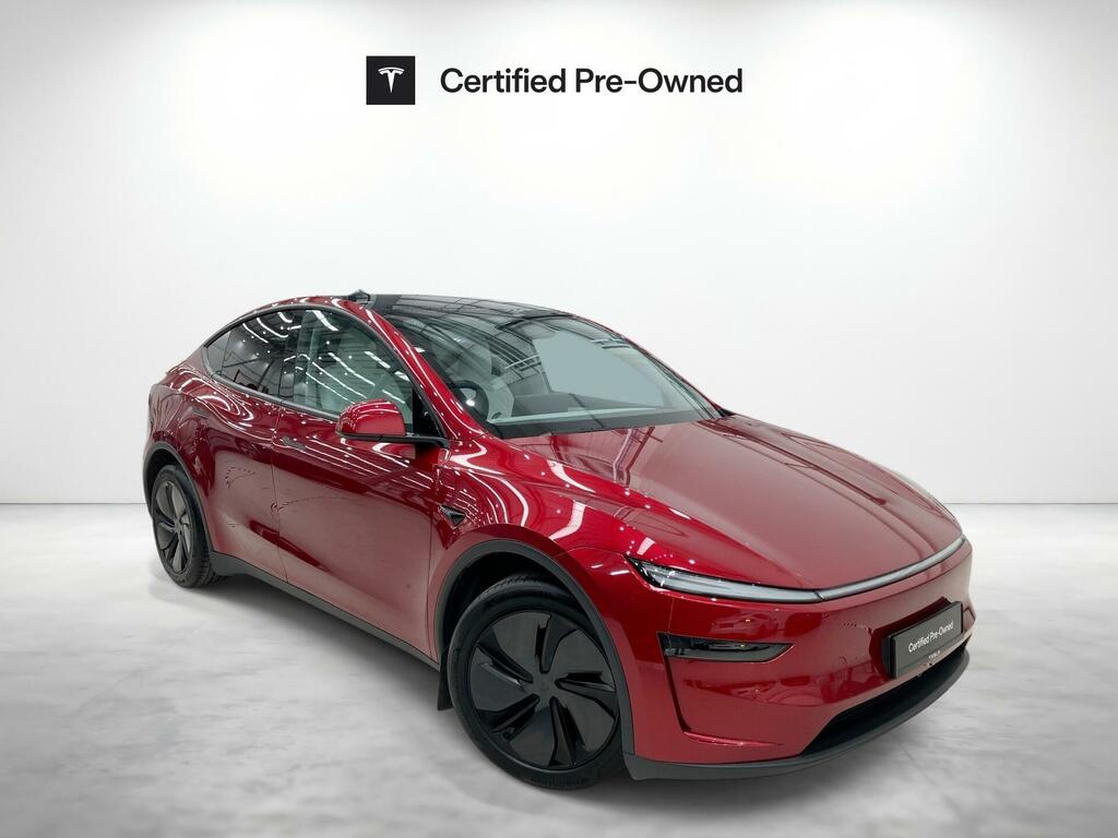Tesla Model Y Long Range Red