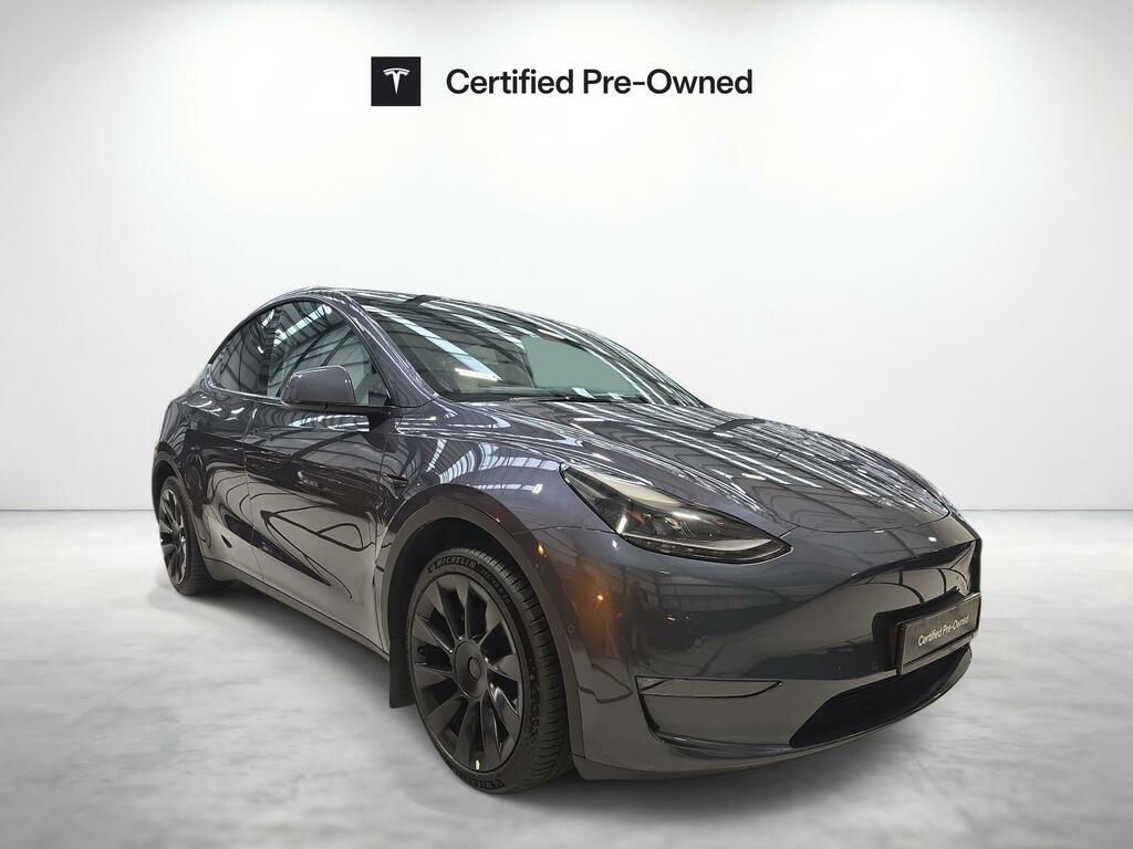 Tesla Model Y Long Range Silver