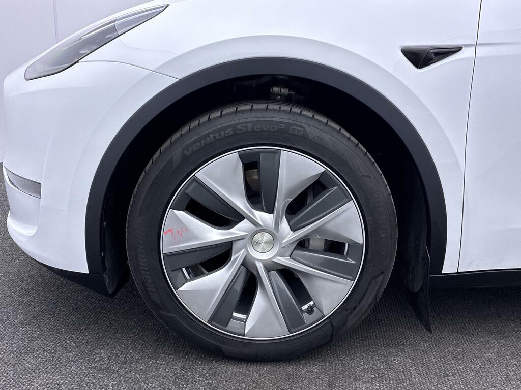 Tesla Model Y Long Range White #4
