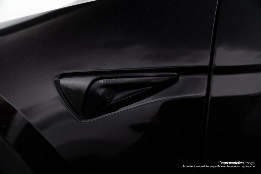 Tesla Model Y Long Range Black #6