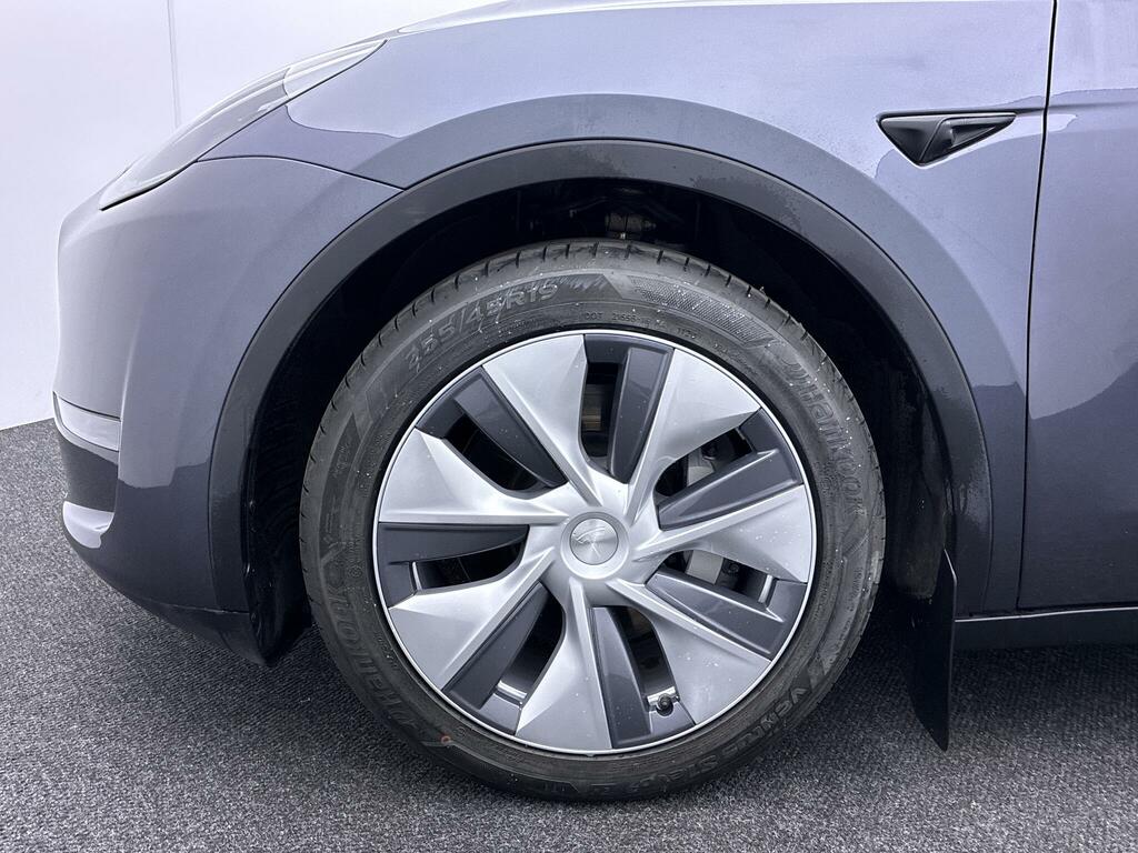 Tesla Model Y Long Range Silver #4