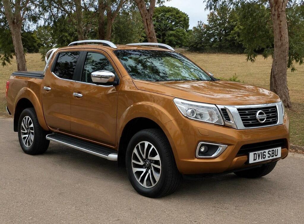 Nissan Navara 2.3 Dci Tekna 4Wd Euro 5 Yellow