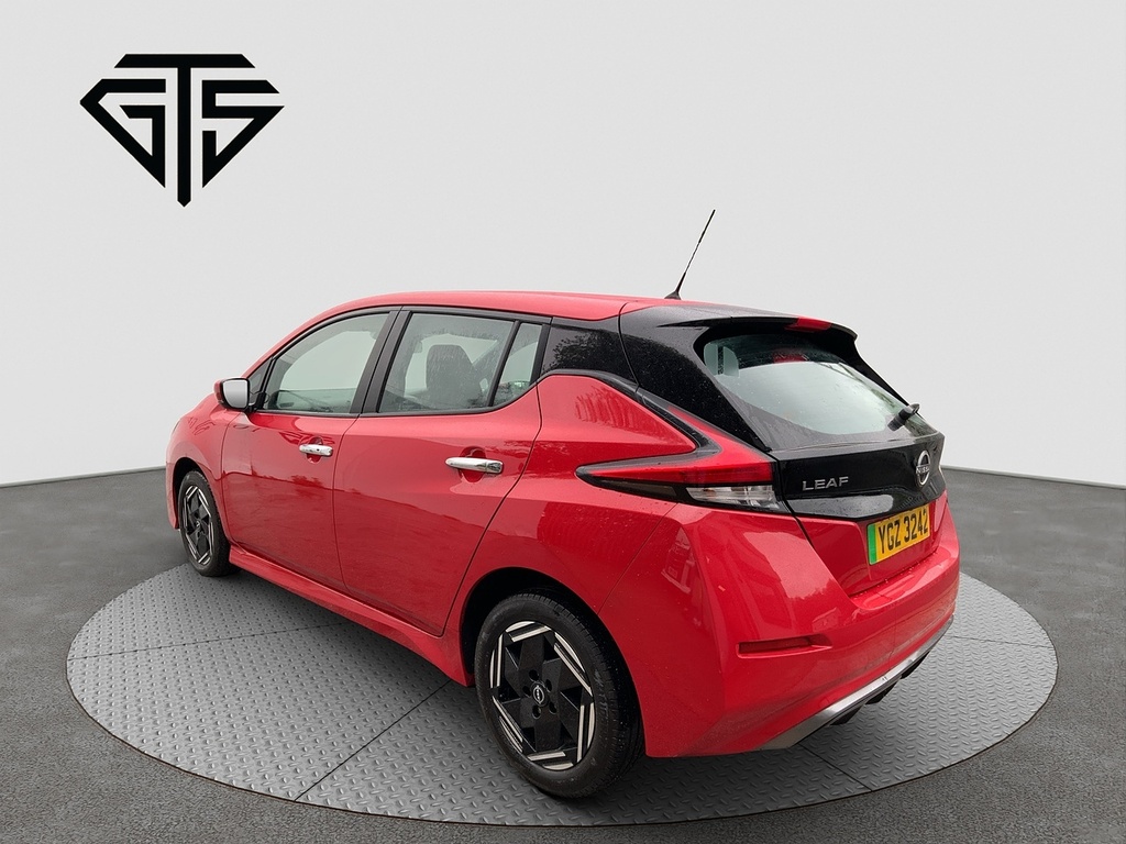 Nissan Leaf Acenta Red #3