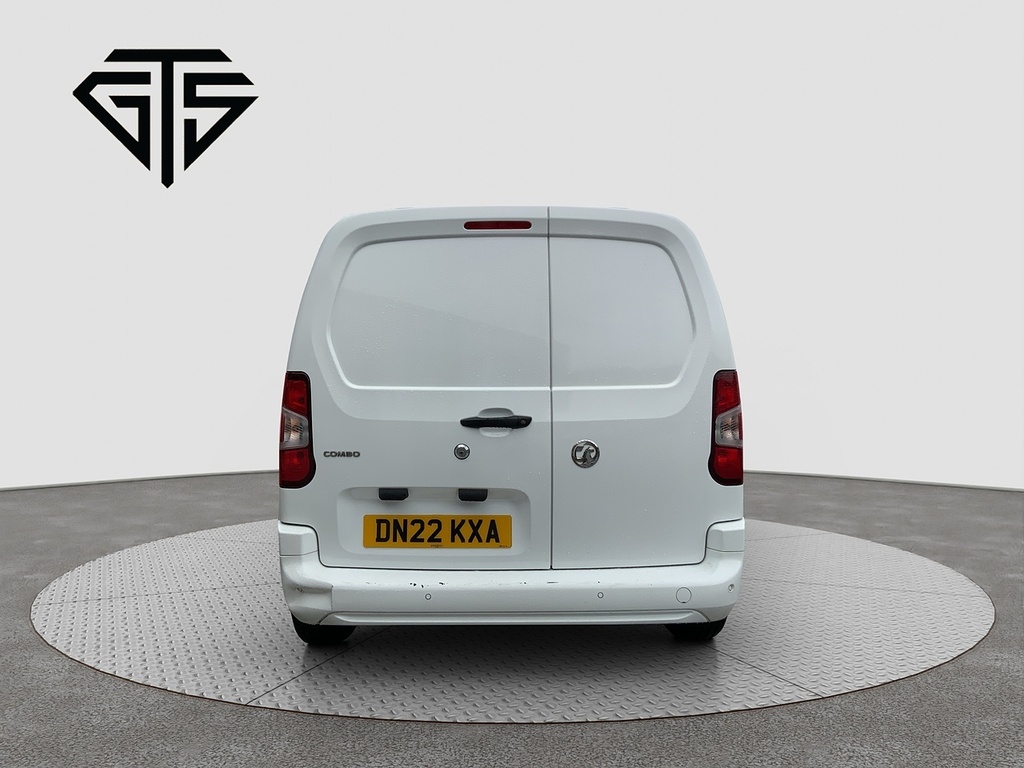 Vauxhall Combo Turbo D 2000 Sportive White #4