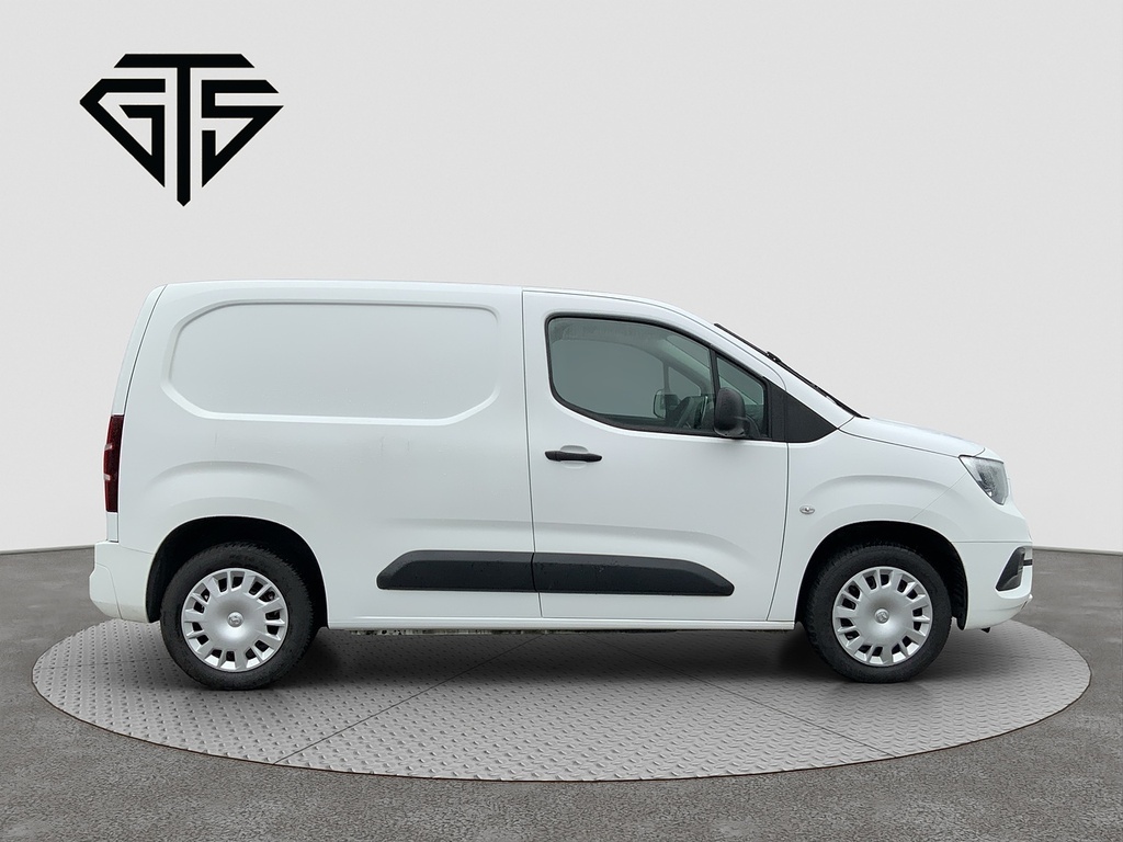 Vauxhall Combo Turbo D 2000 Sportive White #2