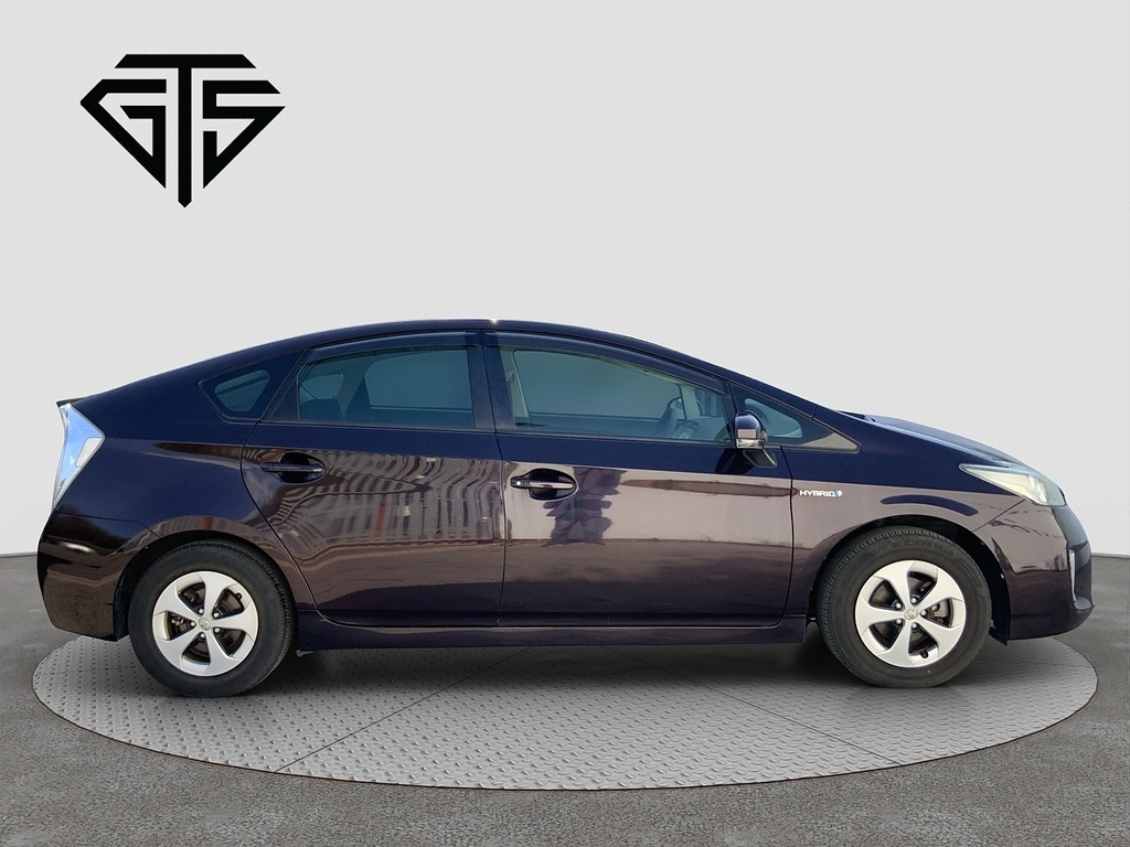 Toyota Prius S Purple #2