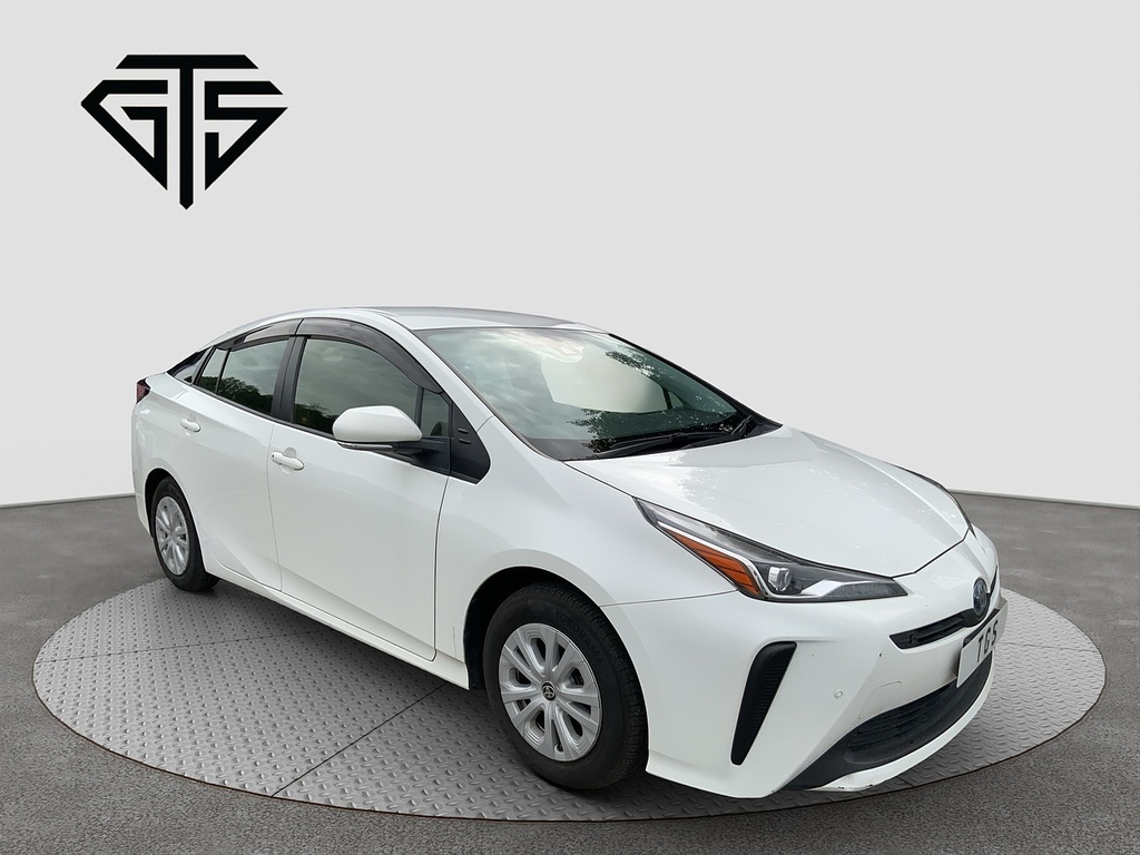 Toyota Prius S White