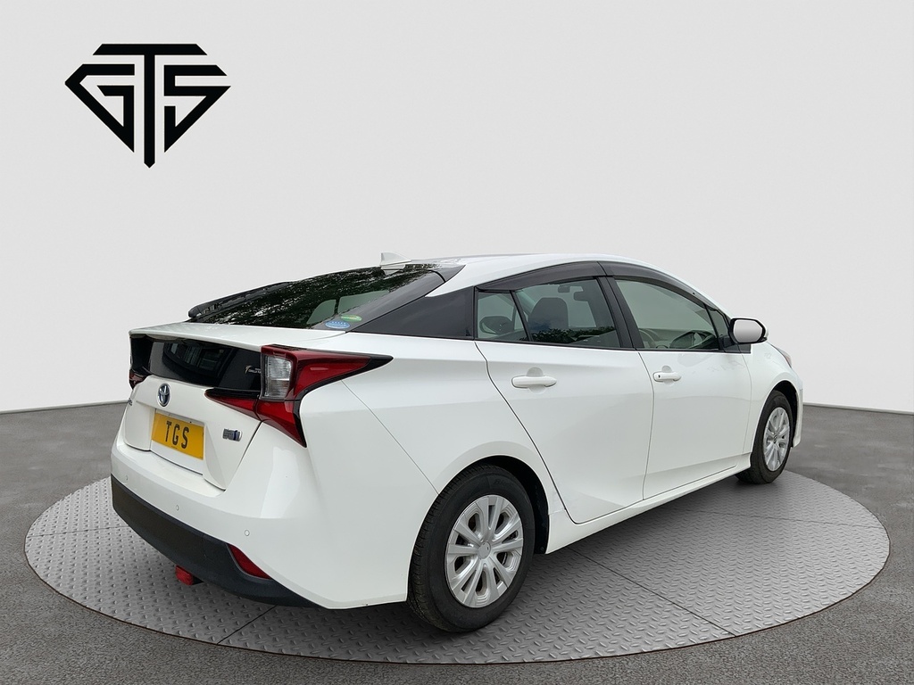 Toyota Prius S White #3