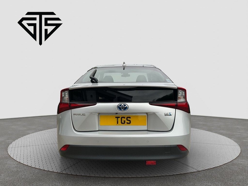 Toyota Prius S Silver #4
