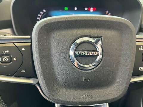 Volvo XC40 Plus Black #10