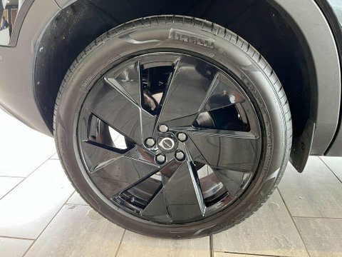Volvo XC40 Plus Black #21