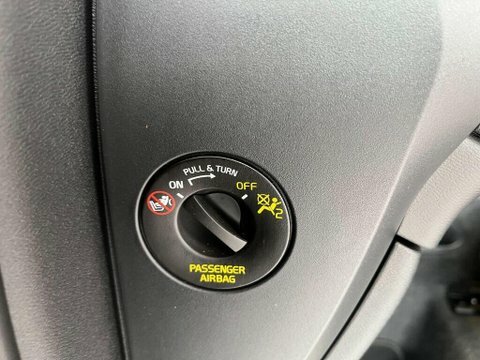 Volvo XC40 Plus Black #15