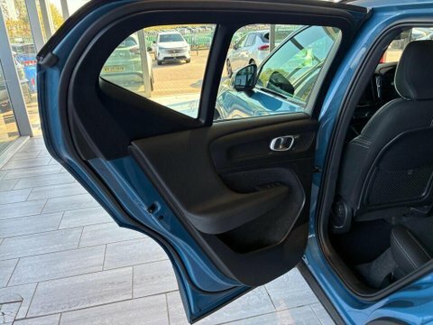 Volvo XC40 2022 72 2.0 #24