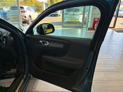 Volvo XC40 2022 72 2.0 #22