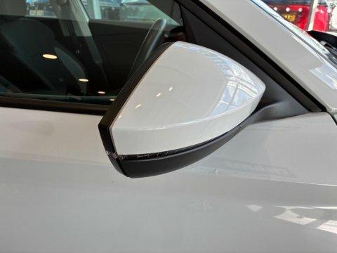 Skoda Kamiq Hatchback Black #39