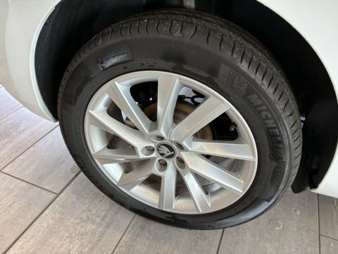 Skoda Kamiq Hatchback Black #31