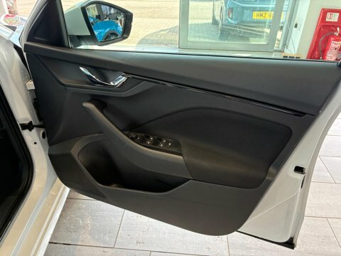 Skoda Kamiq Hatchback Black #28